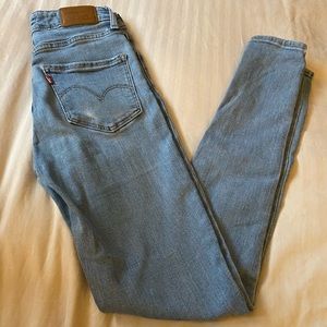 Levi’s 721 high rise skinny jeans. Barely worn.
